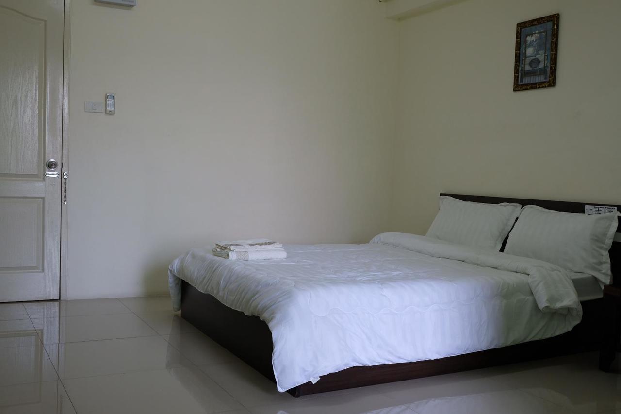 Aspen Residence Chonburi Bagian luar foto