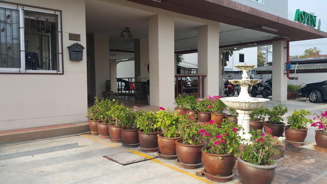 Aspen Residence Chonburi Bagian luar foto