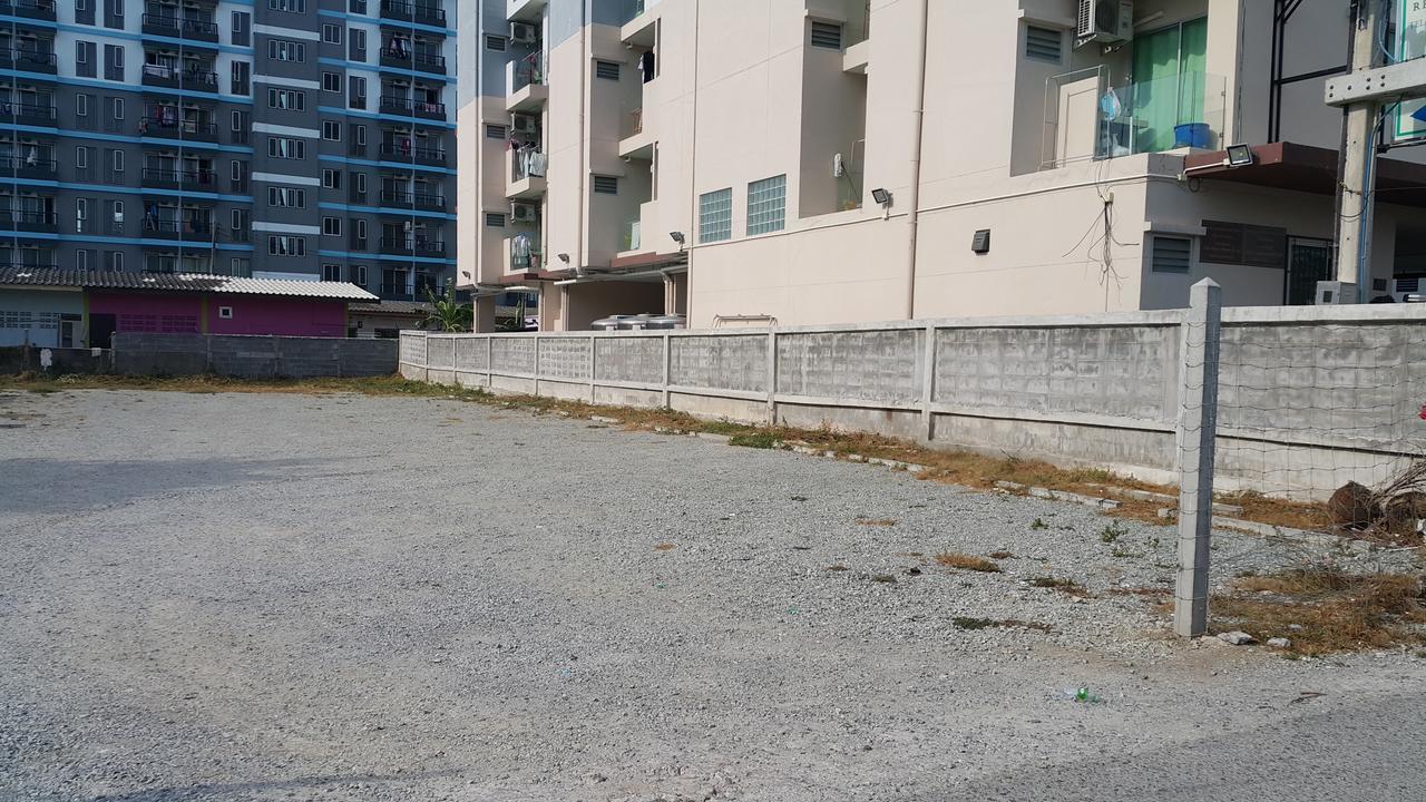 Aspen Residence Chonburi Bagian luar foto