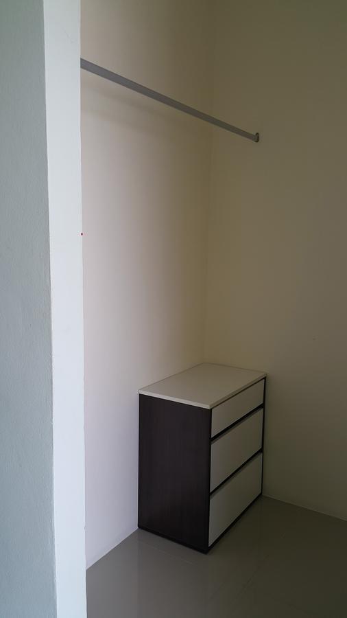 Aspen Residence Chonburi Bagian luar foto