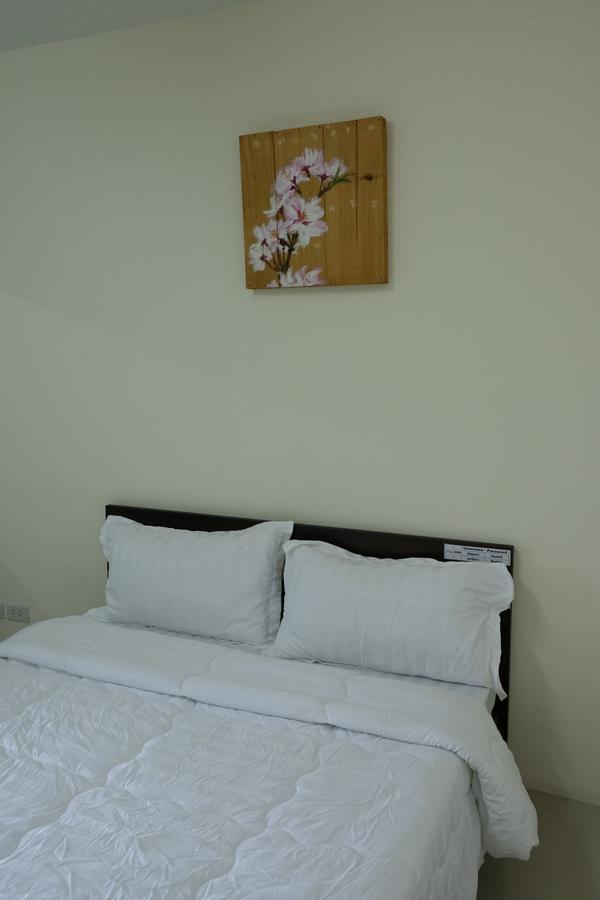 Aspen Residence Chonburi Bagian luar foto