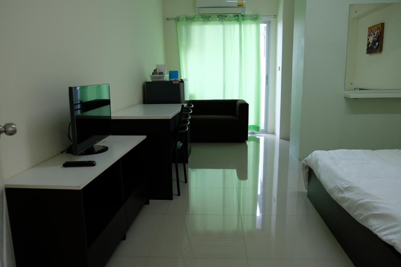 Aspen Residence Chonburi Bagian luar foto